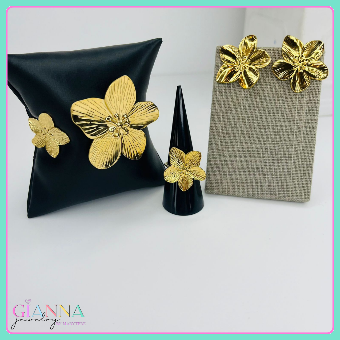 Flower Bangle Bracelet "Amapola"