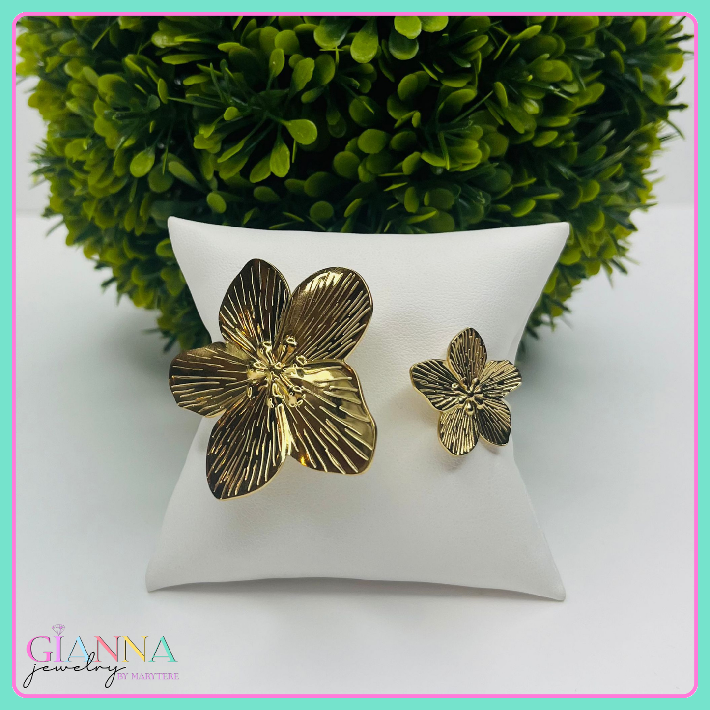 Flower Bangle Bracelet "Amapola"
